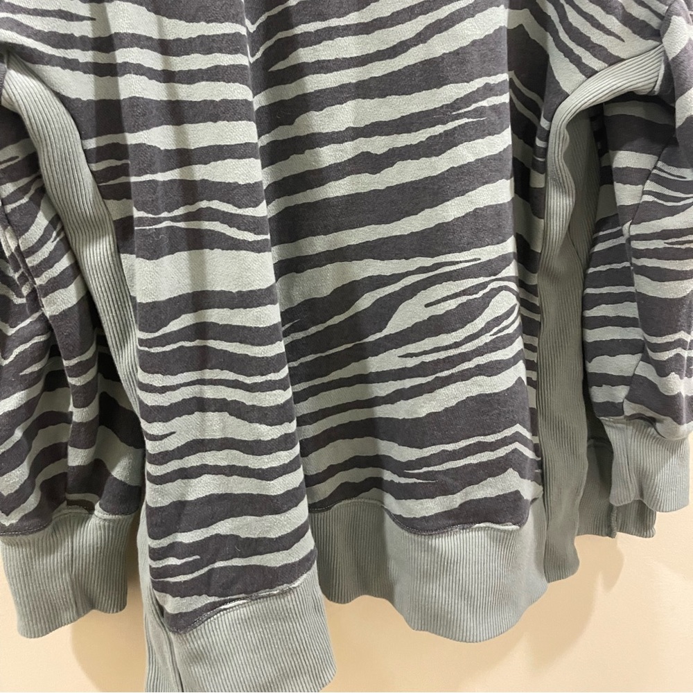 Aerie Good‎ Vibes Oversized Split Hem Zebra Print Sweatshirt Pullover Sz M - Picture 7 of 8